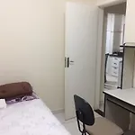 Casa Familiar em Campinas com 2 Quartos, 1 banheiro, 1 vaga para carro