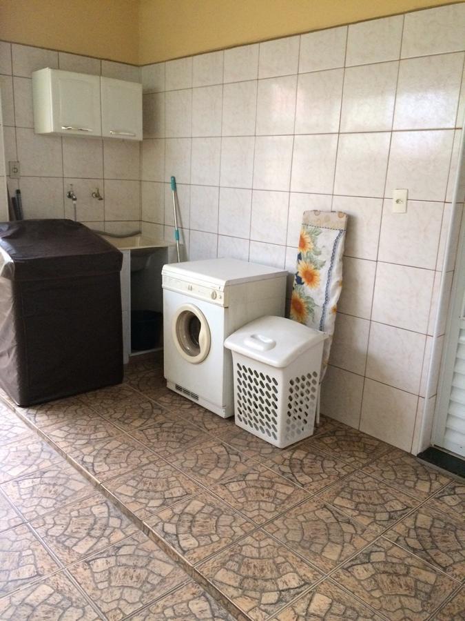 Casa Familiar Em Campinas Com 2 Quartos, 1 Banheiro, 1 Vaga Para Carro Campinas (Sao Paulo)